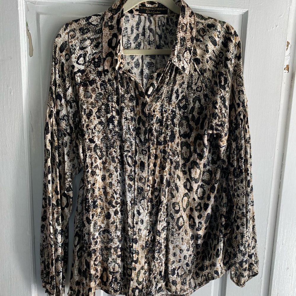 Robert Graham LIKE NEW silk button down animal print blouse